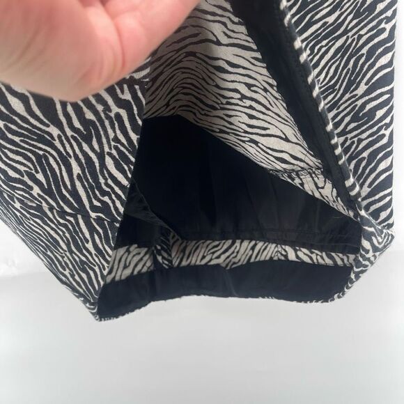 H&M Women's Pencil Skirt Straight Mini Animal Print Zip Black White zebra 6 - Picture 3 of 9